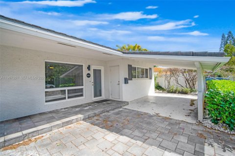 Casa en venta en Fort Lauderdale, Florida, 4 dormitorios, 253.99 m2 № 2030542 - foto 8
