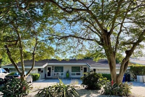 Casa en Fort Lauderdale, Florida 4 dormitorios, 253.99 m2 № 2030542