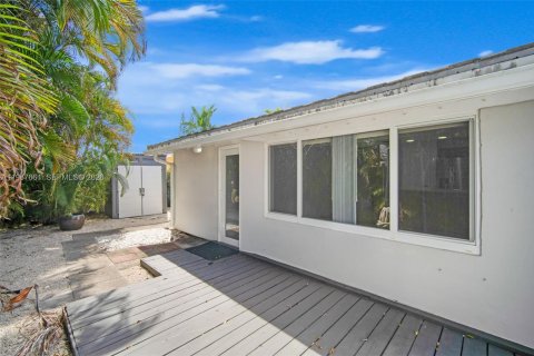 Casa en venta en Fort Lauderdale, Florida, 4 dormitorios, 253.99 m2 № 2030542 - foto 26