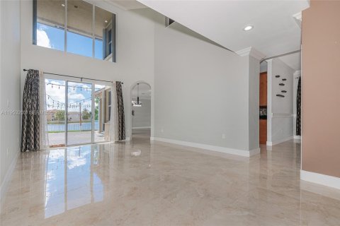 Villa ou maison à vendre à Miramar, Floride: 5 chambres, 306.11 m2 № 2007537 - photo 4