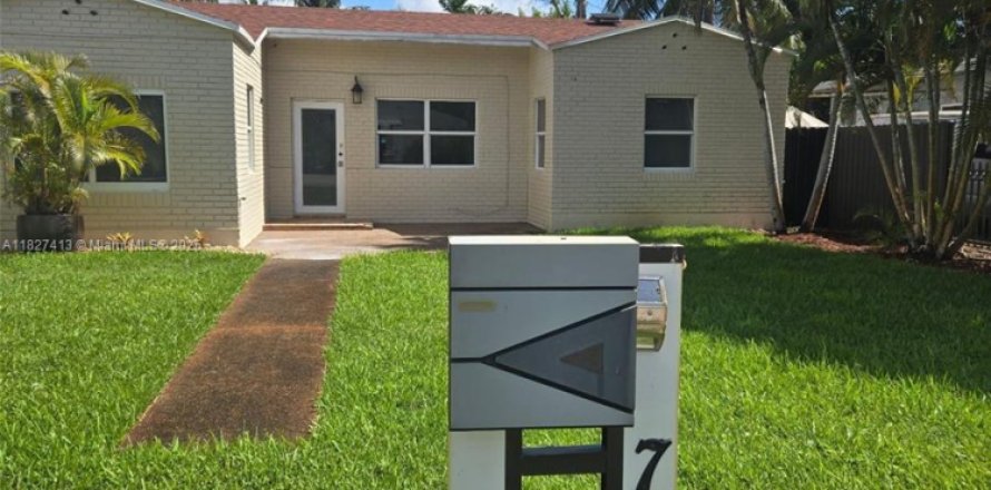 Villa ou maison à Fort Lauderdale, Floride 2 chambres, 92.9 m2 № 1798834
