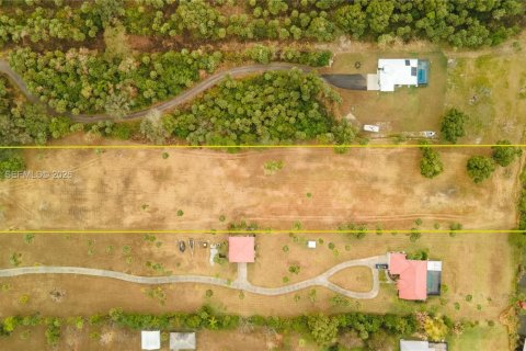 Land in LaBelle, Florida № 2031490