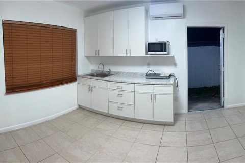 Apartamento en alquiler en Haines City, Florida, 1 dormitorio, 141.58 m2 № 1918737 - foto 3