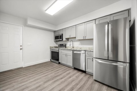 Condo in Altamonte Springs, Florida, 3 bedrooms  № 1846993 - photo 8