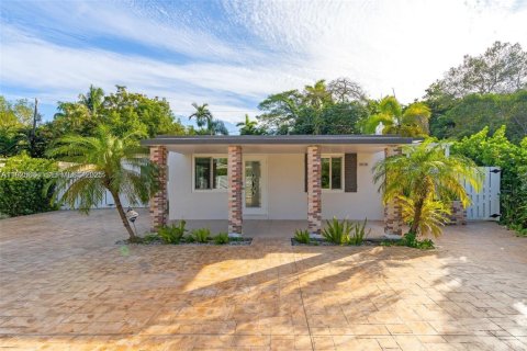Casa en venta en Miami, Florida, 3 dormitorios, 102.19 m2 № 1984145 - foto 1