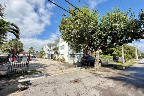 Снять в аренду квартиру в Майами, Флорида 1 спальня, 65.03м2, № 1991801 - фото 10