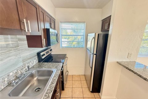 Снять в аренду квартиру в Майами, Флорида 1 спальня, 65.03м2, № 1991801 - фото 5