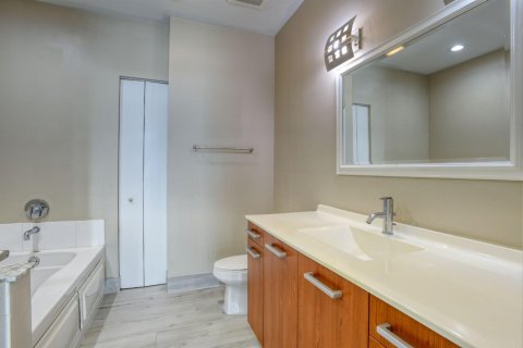 Condominio en alquiler en Fort Lauderdale, Florida, 2 dormitorios, 106.47 m2 № 2087820 - foto 9
