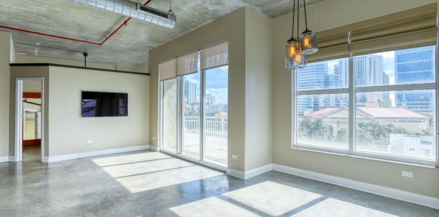 Condominio en Fort Lauderdale, Florida, 2 dormitorios № 2087820