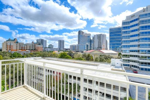 Condominio en alquiler en Fort Lauderdale, Florida, 2 dormitorios, 106.47 m2 № 2087820 - foto 2