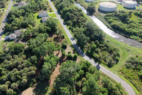 Land in North Port, Florida № 2196632 - photo 5