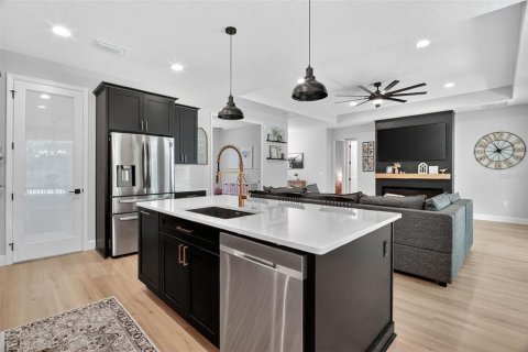Casa en venta en Eustis, Florida, 5 dormitorios, 252.23 m2 № 1908630 - foto 4