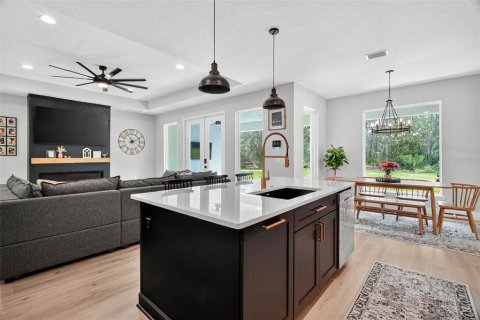 Casa en venta en Eustis, Florida, 5 dormitorios, 252.23 m2 № 1908630 - foto 17