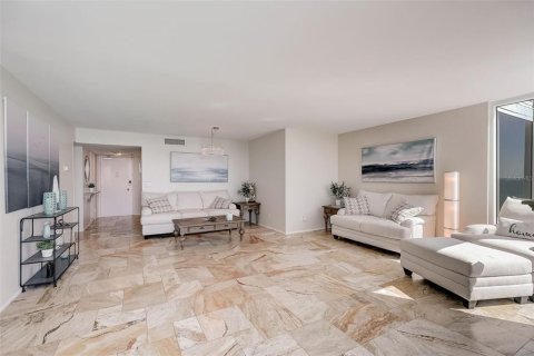 Condominio en alquiler en Longboat Key, Florida, 2 dormitorios, 136.57 m2 № 338779 - foto 5