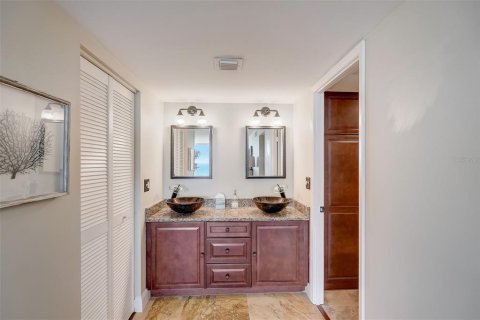 Condominio en alquiler en Longboat Key, Florida, 2 dormitorios, 136.57 m2 № 338779 - foto 21