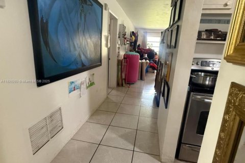 Condominio en venta en Miami, Florida, 1 dormitorio, 88.63 m2 № 1779732 - foto 4