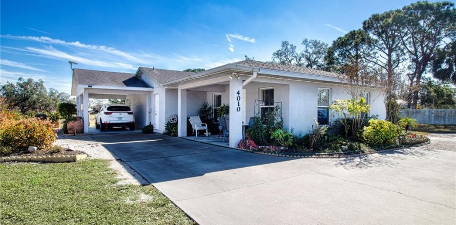House in Sarasota, Florida 2 bedrooms, 106.09 sq.m. № 1520885