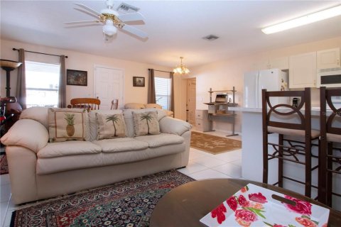 House in Sarasota, Florida 2 bedrooms, 106.09 sq.m. № 1520885 - photo 28