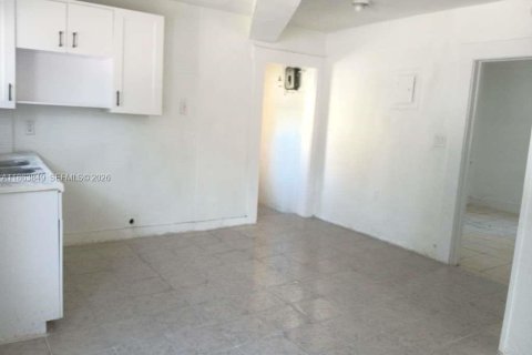 Снять в аренду виллу или дом в Майами, Флорида 2 спальни, 314.38м2, № 1977968 - фото 24