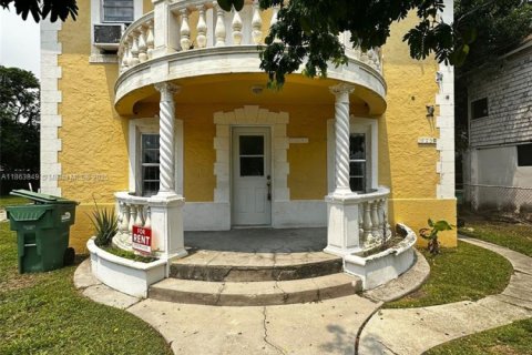 Villa ou maison à louer à Miami, Floride: 2 chambres, 314.38 m2 № 1977968 - photo 1