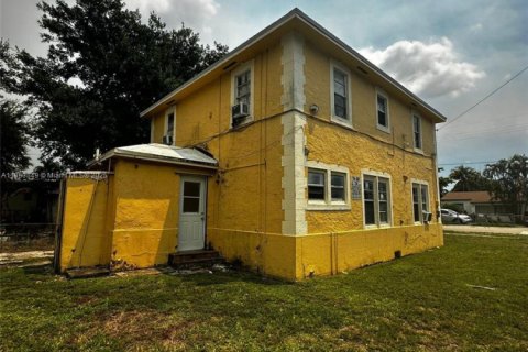 Villa ou maison à louer à Miami, Floride: 2 chambres, 314.38 m2 № 1977968 - photo 2