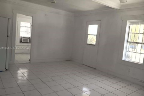 Снять в аренду виллу или дом в Майами, Флорида 2 спальни, 314.38м2, № 1977968 - фото 14