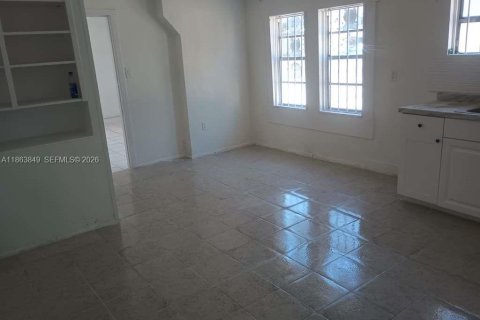 Снять в аренду виллу или дом в Майами, Флорида 2 спальни, 314.38м2, № 1977968 - фото 26