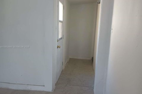 Снять в аренду виллу или дом в Майами, Флорида 2 спальни, 314.38м2, № 1977968 - фото 27