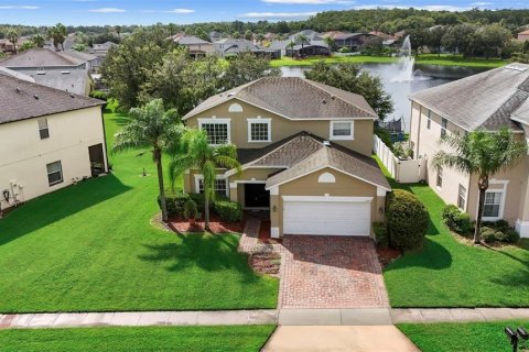 Casa en Orlando, Florida 5 dormitorios, 227.89 m2 № 2377914