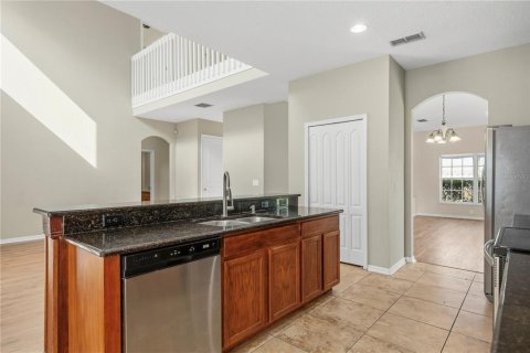 Casa en venta en Orlando, Florida, 5 dormitorios, 227.89 m2 № 2377914 - foto 30