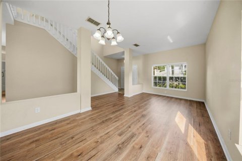 Casa en venta en Orlando, Florida, 5 dormitorios, 227.89 m2 № 2377914 - foto 6