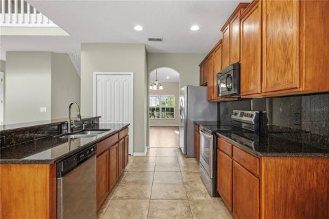Casa en venta en Orlando, Florida, 5 dormitorios, 227.89 m2 № 2377914 - foto 8
