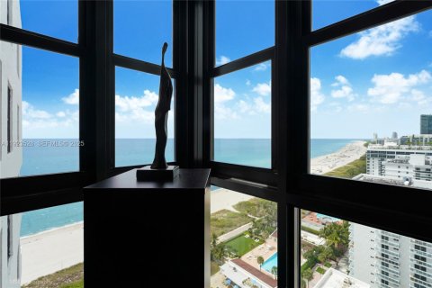 Copropriété à louer à Miami Beach, Floride: 1 chambre, 74.14 m2 № 1977464 - photo 1