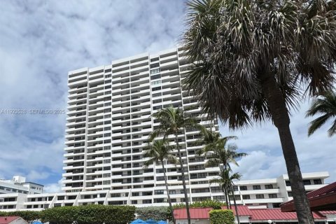 Copropriété à louer à Miami Beach, Floride: 1 chambre, 74.14 m2 № 1977464 - photo 17