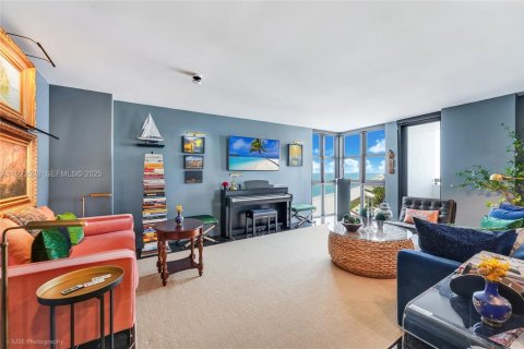 Copropriété à louer à Miami Beach, Floride: 1 chambre, 74.14 m2 № 1977464 - photo 2