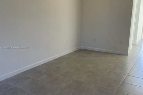 Casa en venta en Miami, Florida, 3 dormitorios, 137.77 m2 № 1967432 - foto 6