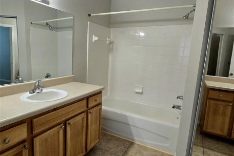 Condominio en alquiler en Orlando, Florida, 2 dormitorios, 95.88 m2 № 2150146 - foto 13