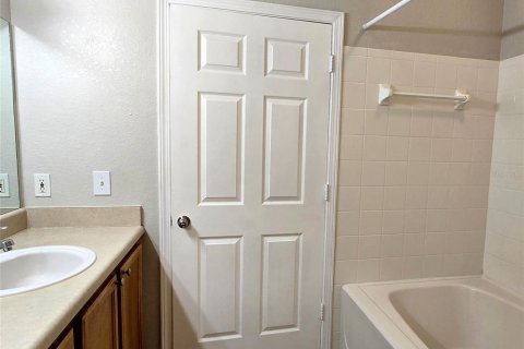 Condominio en alquiler en Orlando, Florida, 2 dormitorios, 95.88 m2 № 2150146 - foto 7