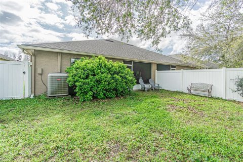 Duplex in Wesley Chapel, Florida 3 bedrooms, 159.14 sq.m. № 2402724 - photo 12
