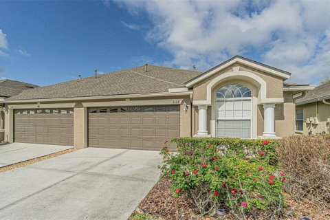 Duplex in Wesley Chapel, Florida 3 bedrooms, 159.14 sq.m. № 2402724