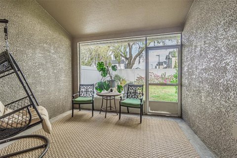 Duplex in Wesley Chapel, Florida 3 bedrooms, 159.14 sq.m. № 2402724 - photo 11