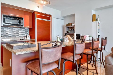 Copropriété à louer à Hallandale Beach, Floride: 1 chambre, 78.41 m2 № 1868657 - photo 13