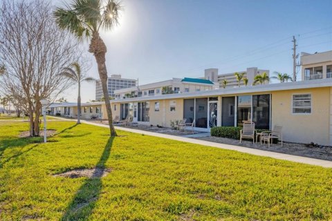 Condo in Sarasota, Florida, 1 bedroom  № 1578682 - photo 23