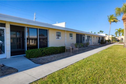 Condo in Sarasota, Florida, 1 bedroom  № 1578682 - photo 22