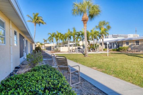 Condo in Sarasota, Florida, 1 bedroom  № 1578682 - photo 21