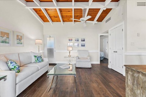 Condo in Sarasota, Florida, 1 bedroom  № 1578682 - photo 8