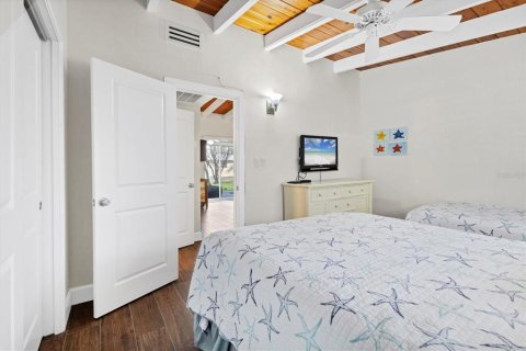 Condo in Sarasota, Florida, 1 bedroom  № 1578682 - photo 15