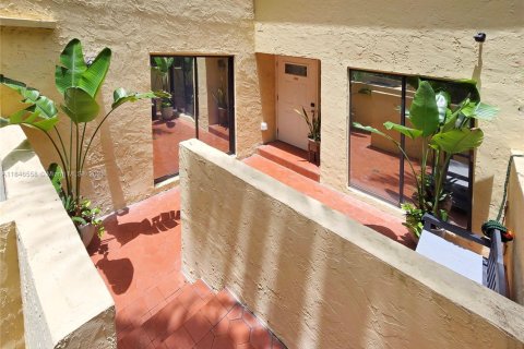 Townhouse in Aventura, Florida 1 bedroom, 81.01 sq.m. № 1845755 - photo 28