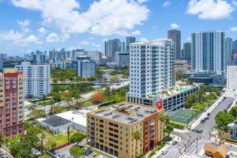 Condominio en venta en Miami, Florida, 2 dormitorios, 73.3 m2 № 1890488 - foto 15