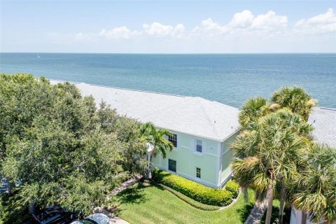 Condo in Saint Petersburg, Florida, 1 bedroom  № 2225422 - photo 4